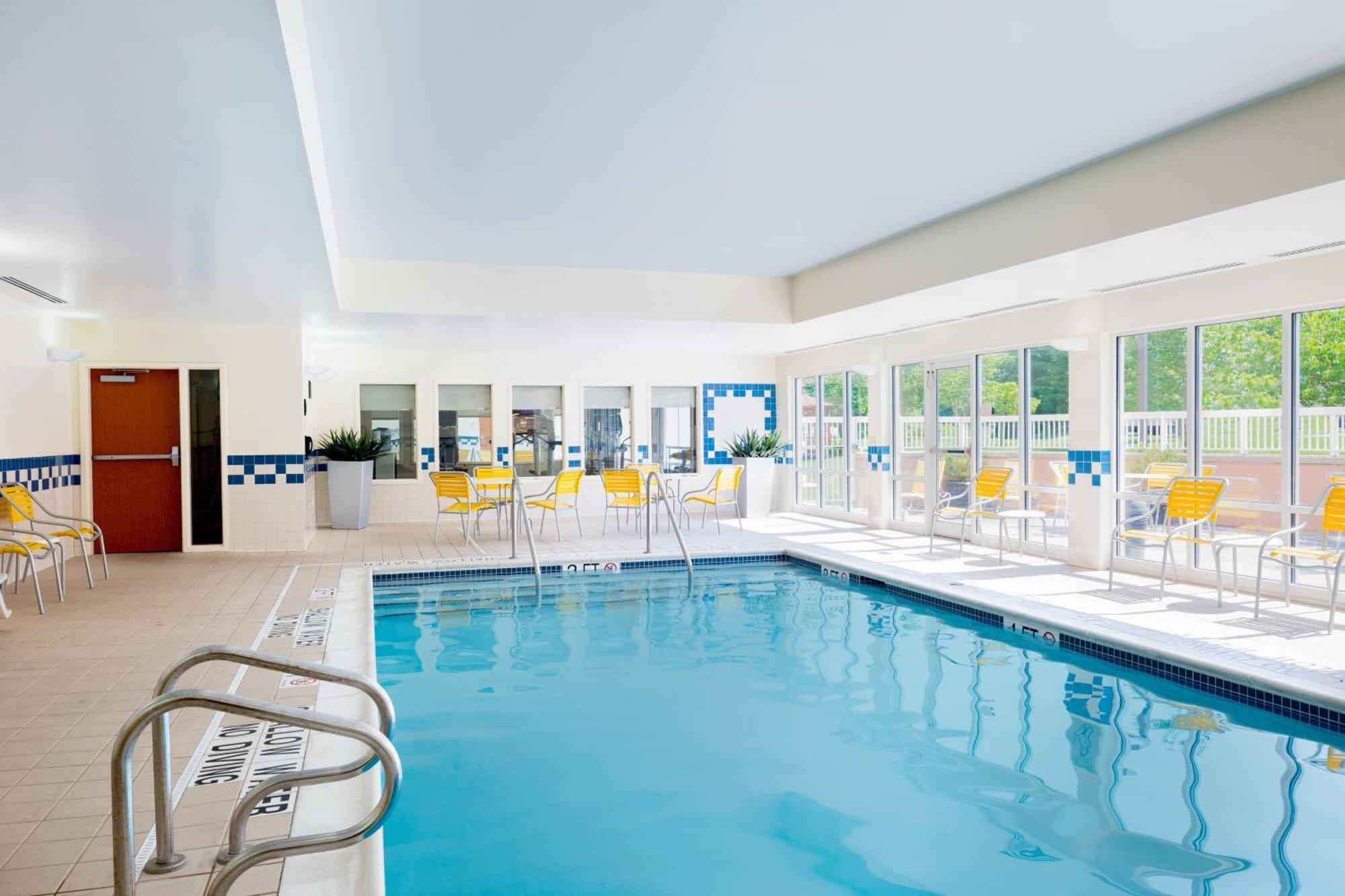 Fairfield Inn & Suites By Marriott State College Esterno foto