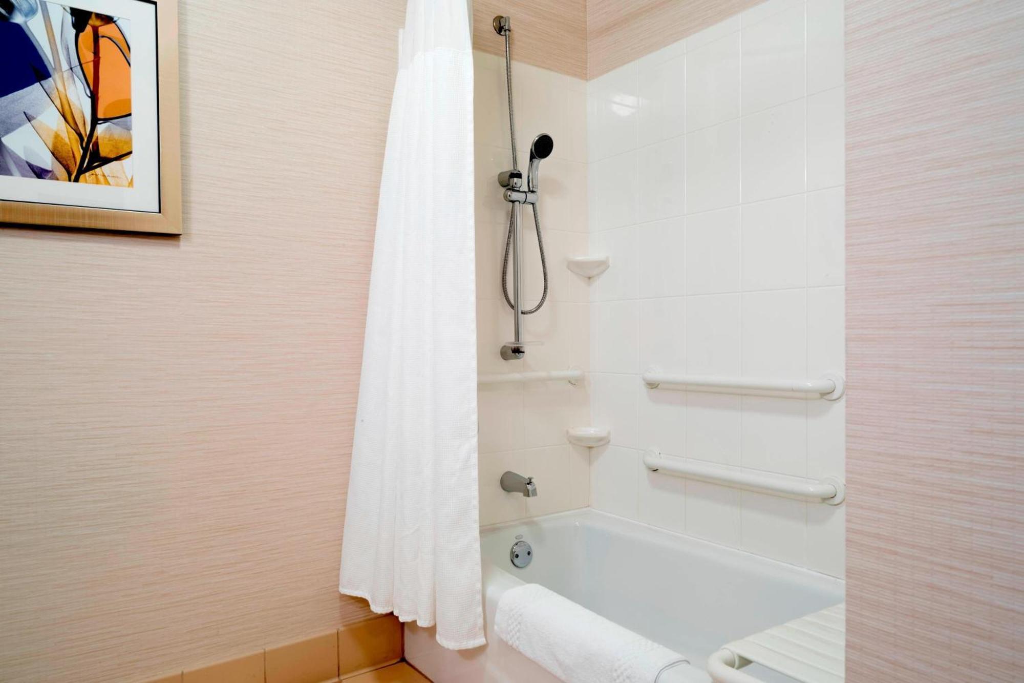 Fairfield Inn & Suites By Marriott State College Esterno foto