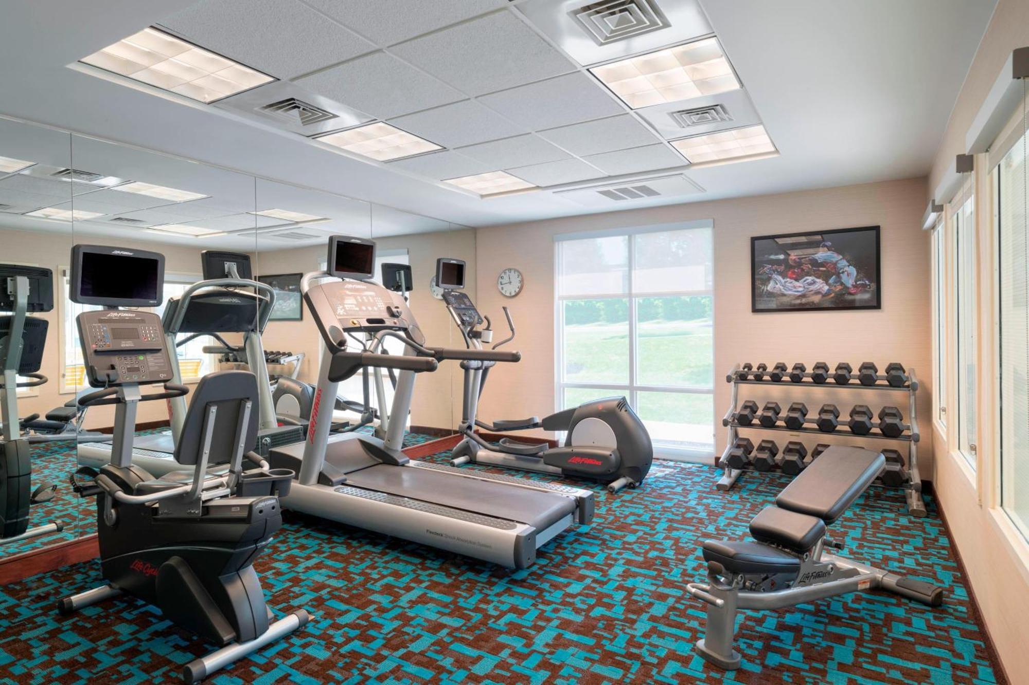 Fairfield Inn & Suites By Marriott State College Esterno foto