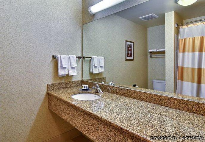 Fairfield Inn & Suites By Marriott State College Esterno foto