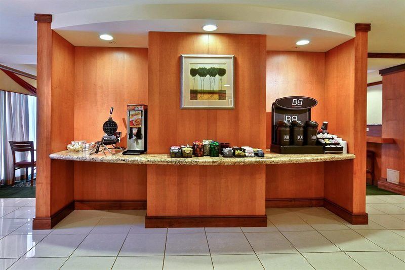 Fairfield Inn & Suites By Marriott State College Esterno foto