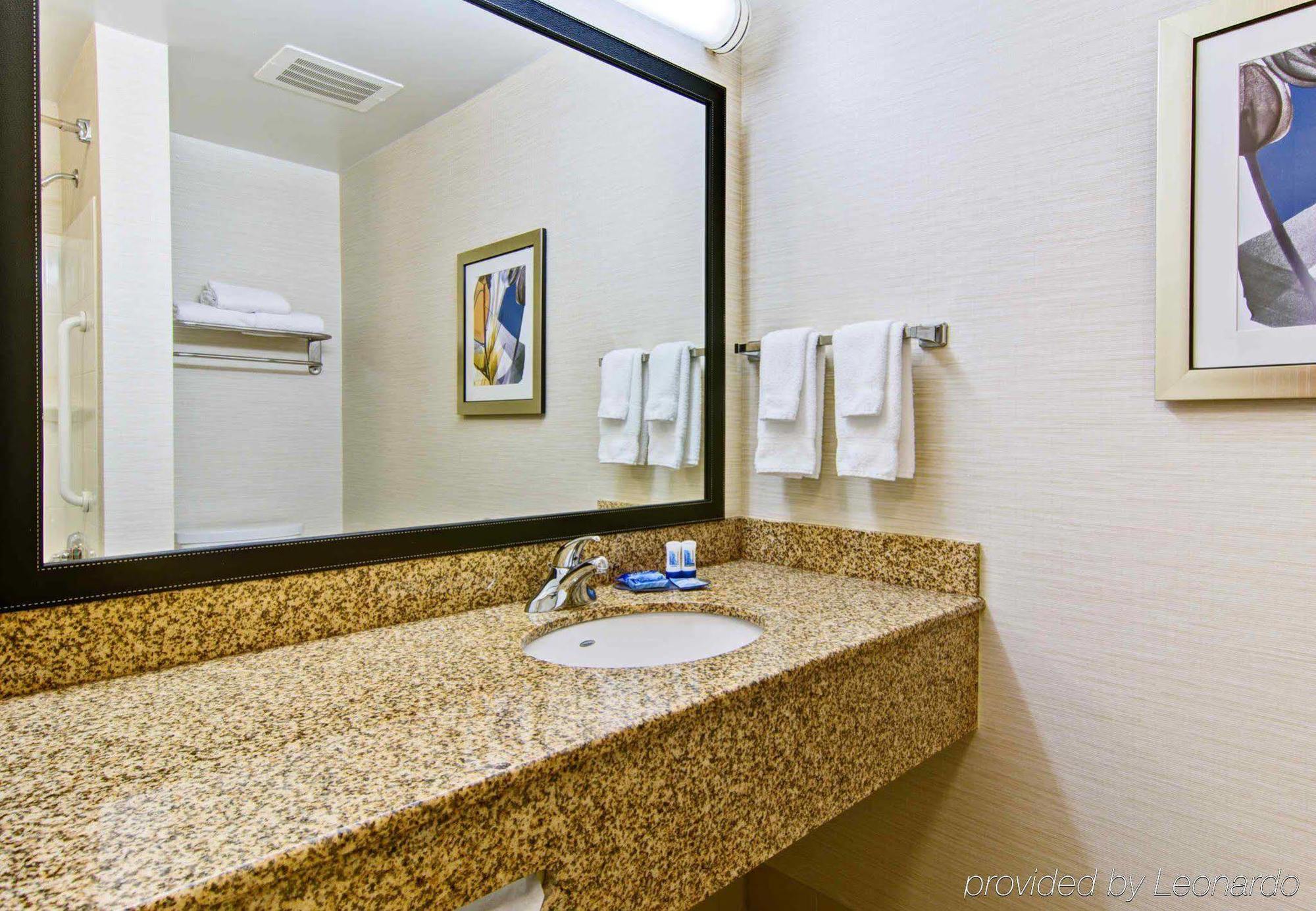 Fairfield Inn & Suites By Marriott State College Esterno foto