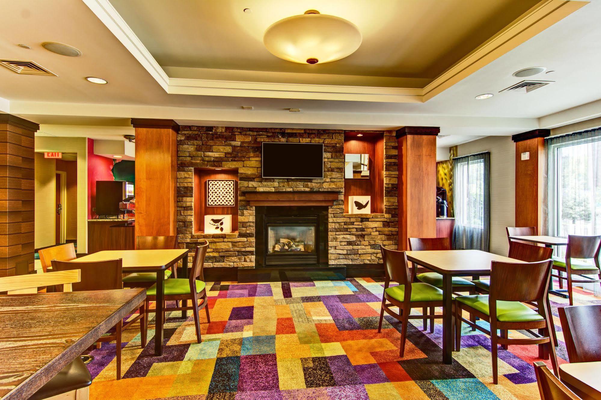 Fairfield Inn & Suites By Marriott State College Esterno foto